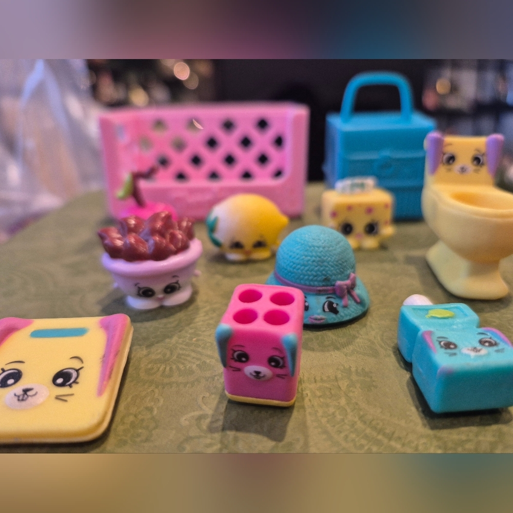 Shopkins Pink and Blue Playset